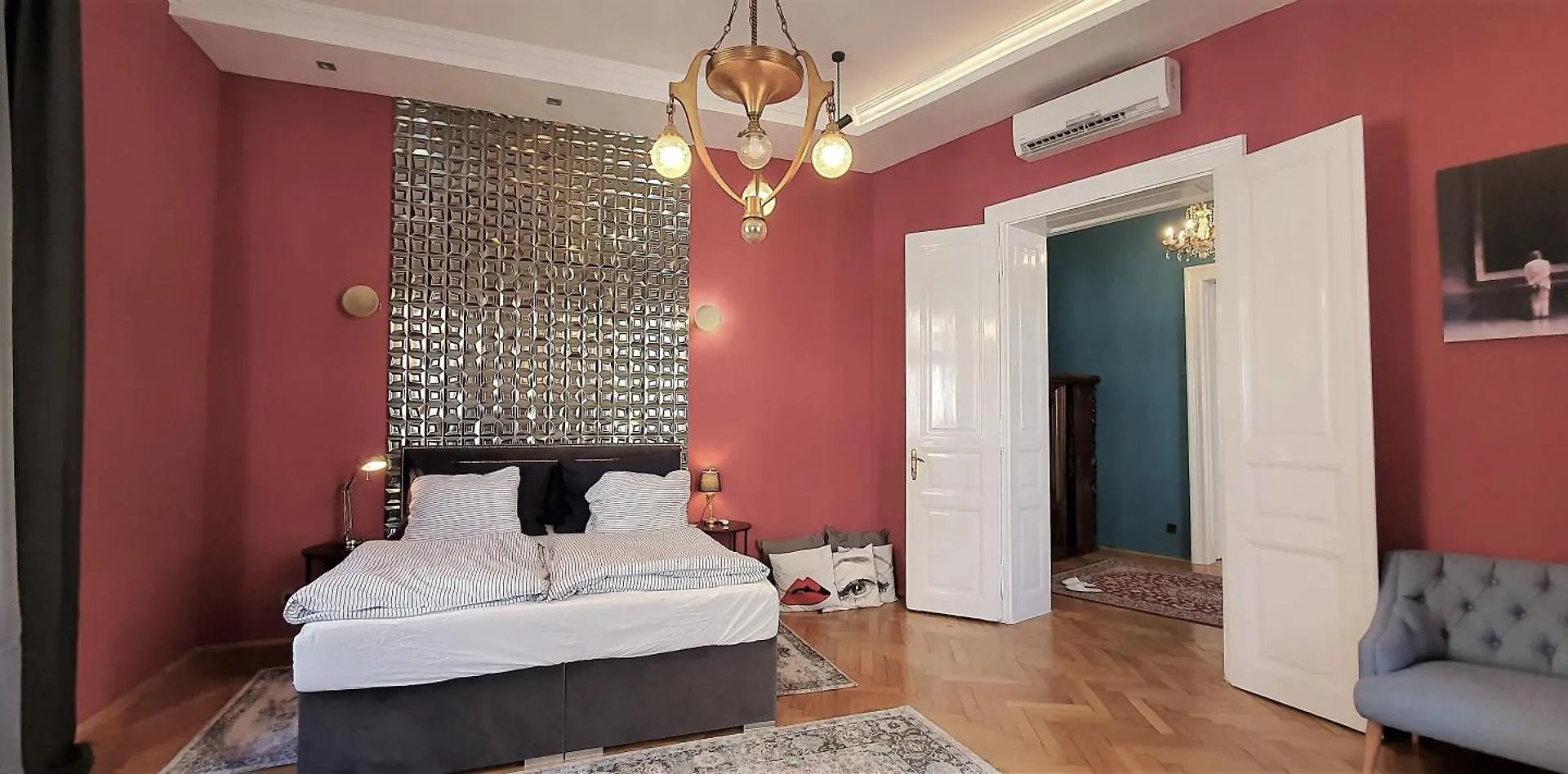 R64 - Classy & Spacious Home Near Villa District Hungary