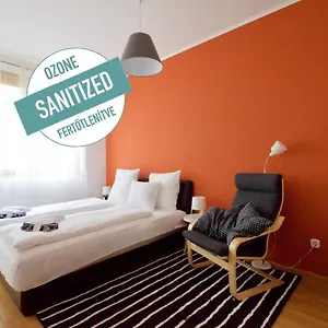 Standard By Hi5 - Kazincy 52 Budapest