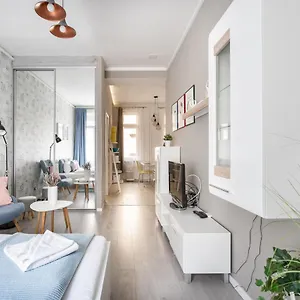  Apartment Bpr Chic Gem In The Heart Of The