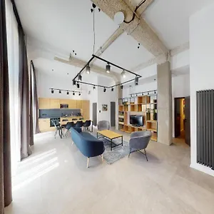  Apartament In 10
