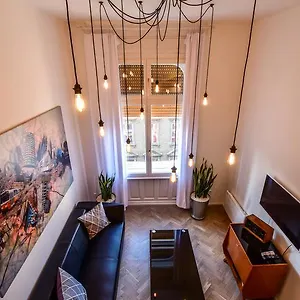 K89: Designer Apartman